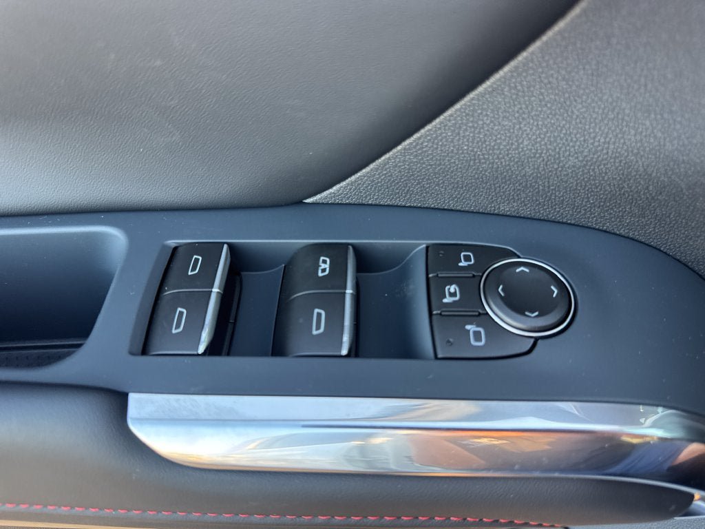 Used 2027 Chevrolet Traverse RS w/ LPO, Floor Liner Package FWD image 20