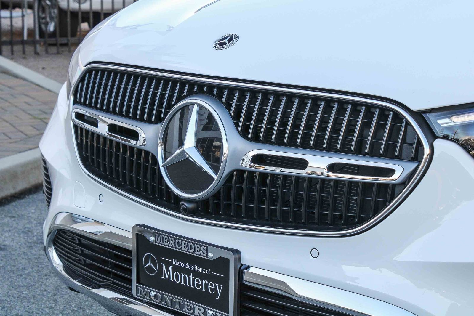 Certified 2025 Mercedes-Benz GLC 300 4MATIC image 6
