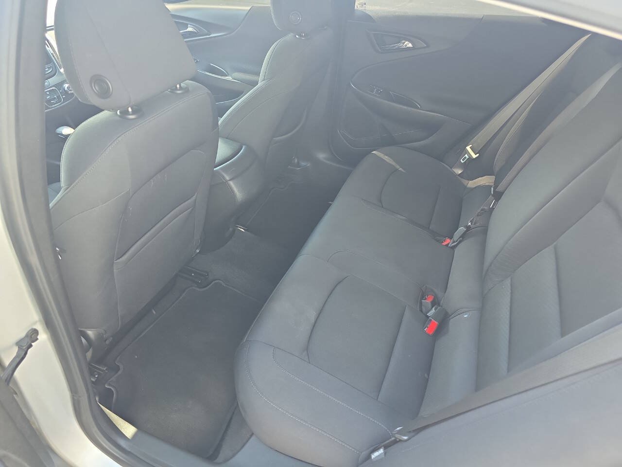 Used 2021 Chevrolet Malibu LS FWD image 11