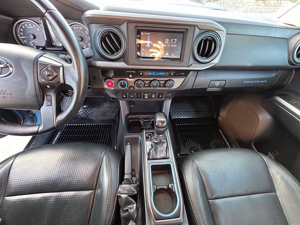 Used 2019 Toyota Tacoma TRD Sport AWD/4WD image 18