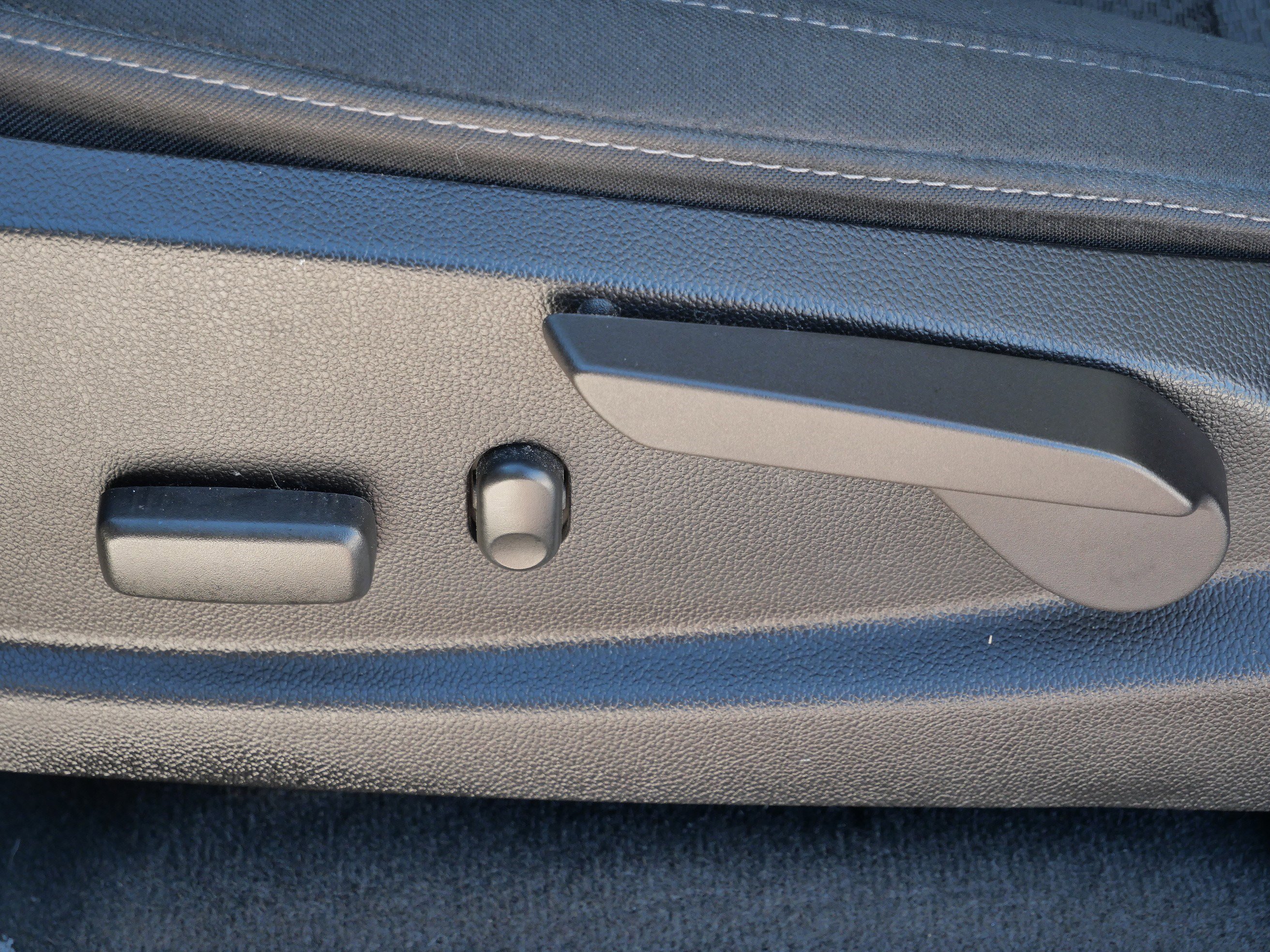 Used 2021 Chevrolet Colorado LT w/ Safety Package image 20