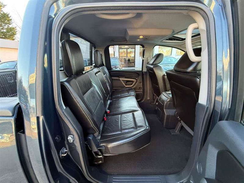 Used 2015 Nissan Titan PRO-4X w/ Pro-4x Luxury Package AWD/4WD image 27