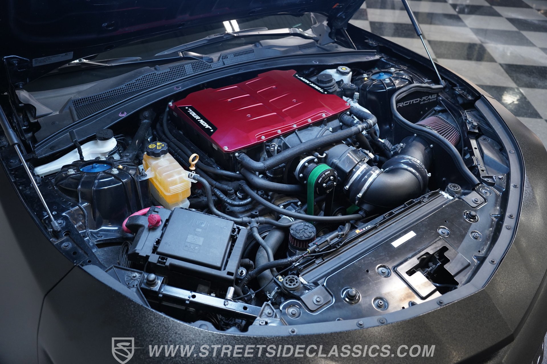 Used 2019 Chevrolet Camaro ZL1 RWD image 34