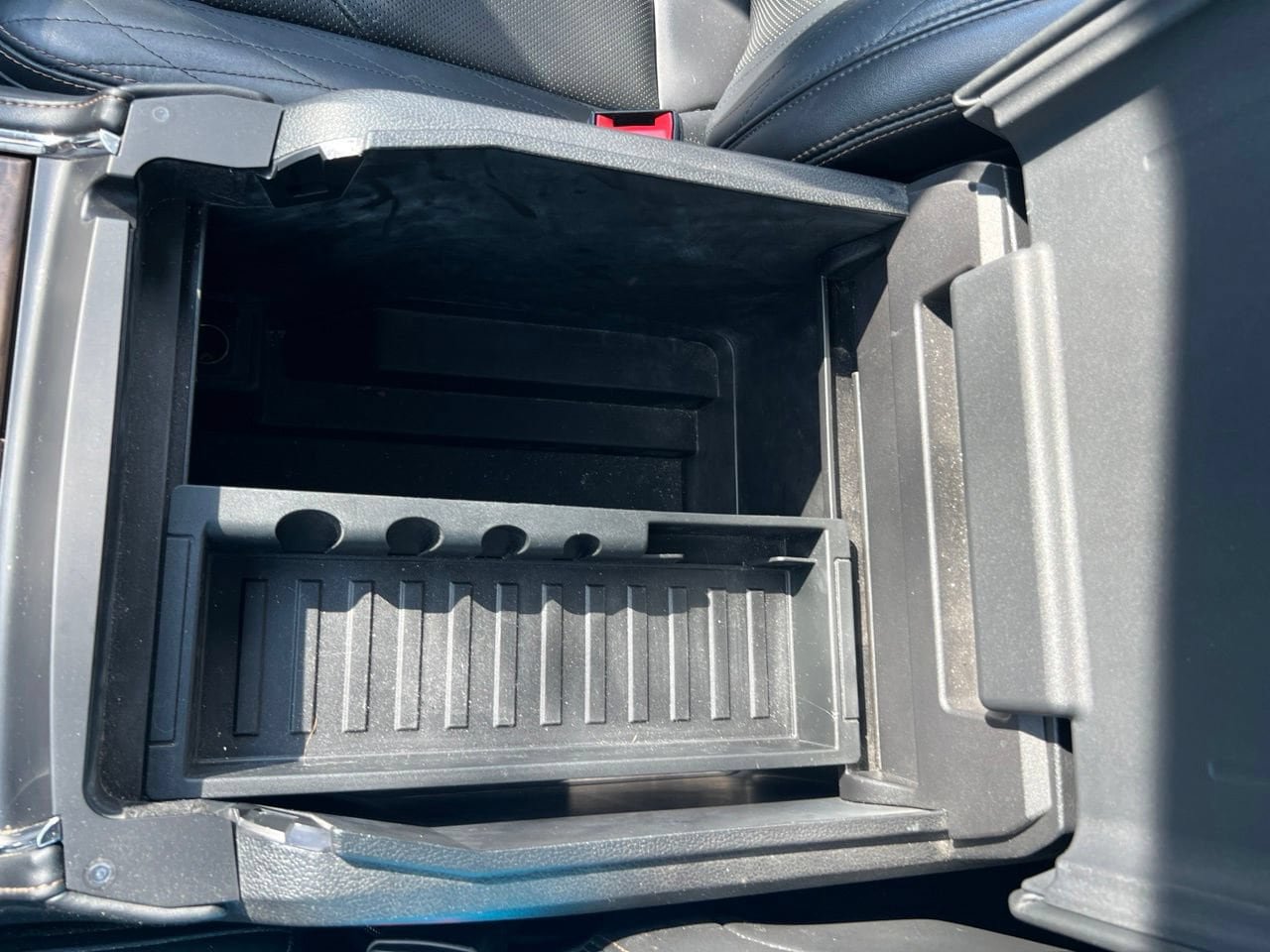 Used 2018 Ford Expedition Max Platinum RWD image 24