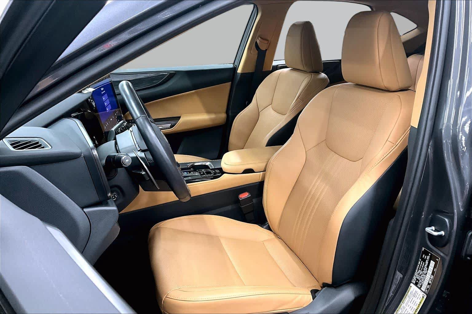 Used 2026 Lexus NX 350h AWD w/ Accessory Package (2T) image 8