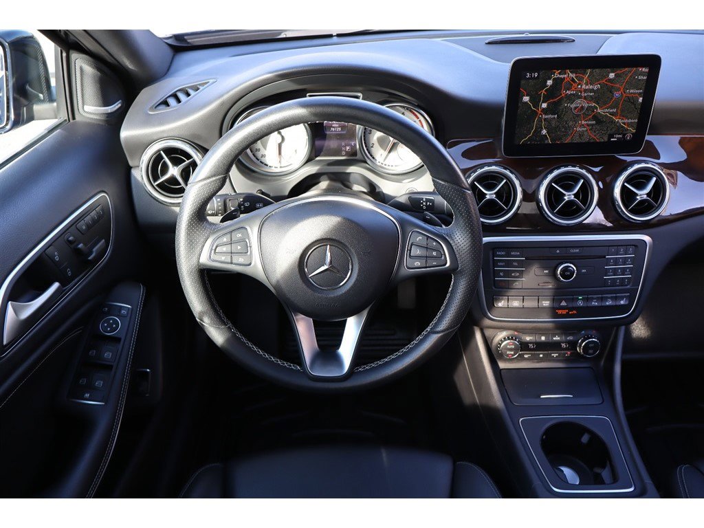 Used 2017 Mercedes-Benz GLA 250 4MATIC image 22