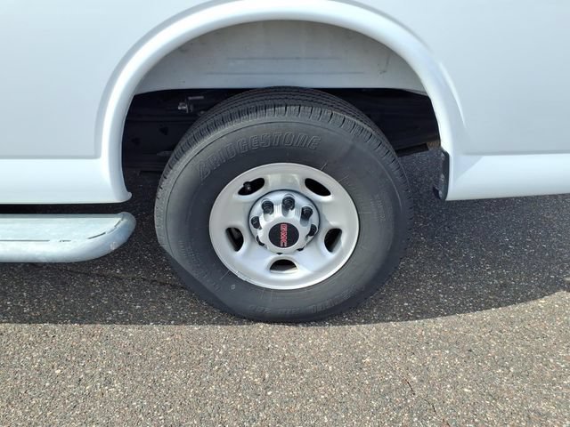 Used 2025 GMC Savana 2500 w/ Driver Convenience Package RWD image 21