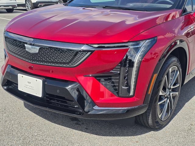 Used 2025 Cadillac Optiq Sport 1 AWD/4WD image 11