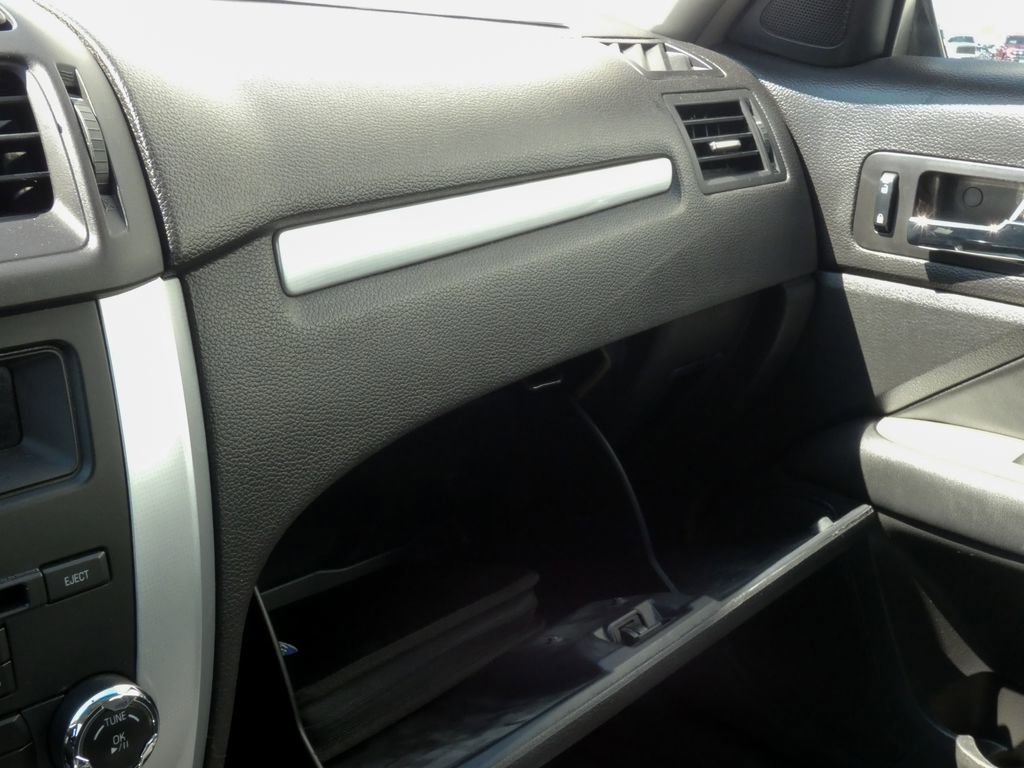 Used 2011 Ford Fusion SEL w/ Monochrome Appearance Pkg FWD image 21
