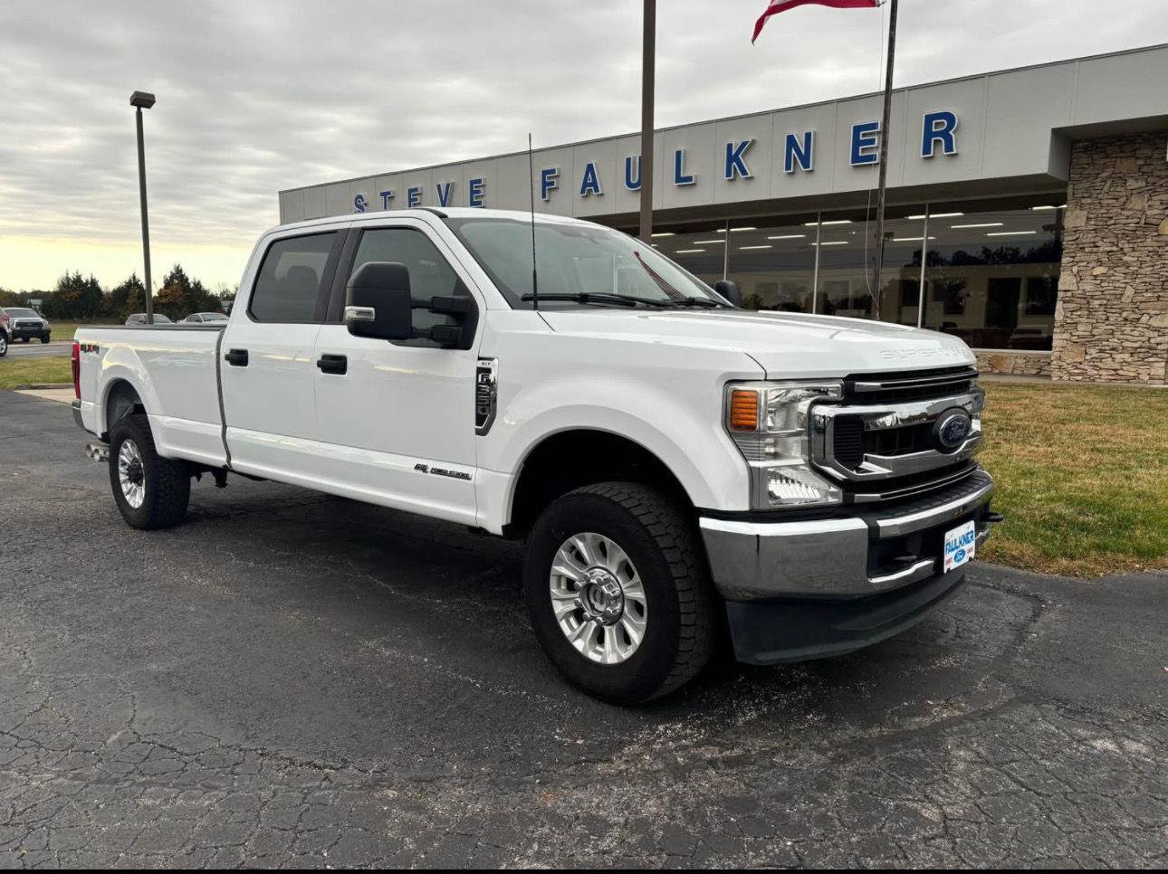 Used 2022 Ford F350 XLT AWD/4WD image 4