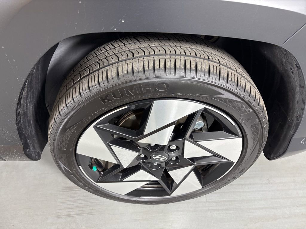 Used 2025 Hyundai Kona Limited image 9