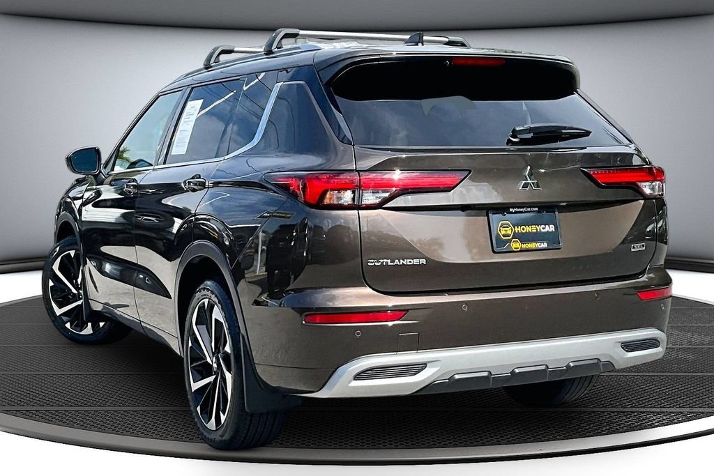 Used 2022 Mitsubishi Outlander SEL AWD/4WD image 4
