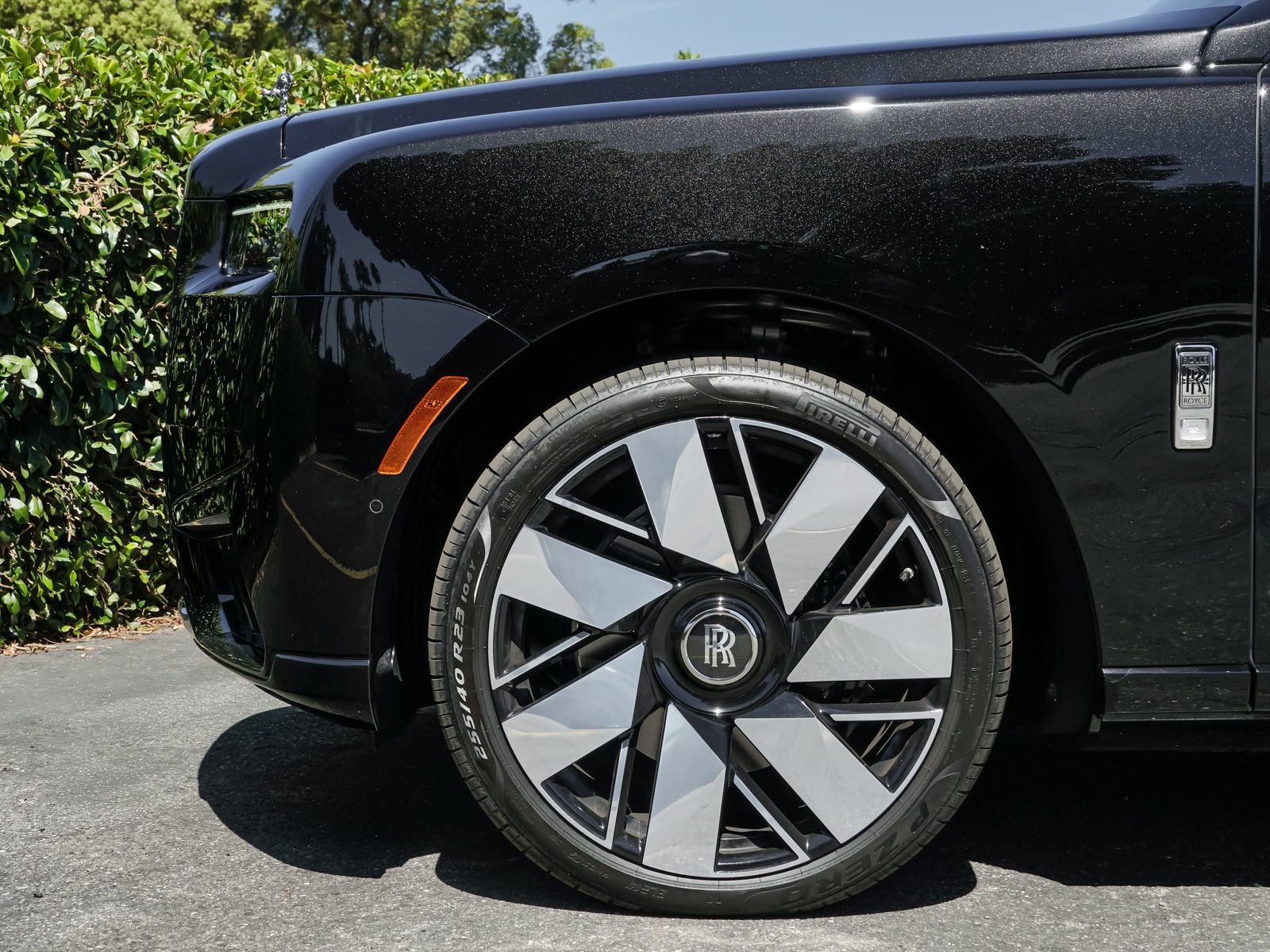 New 2026 Rolls-Royce Cullinan AWD/4WD image 11