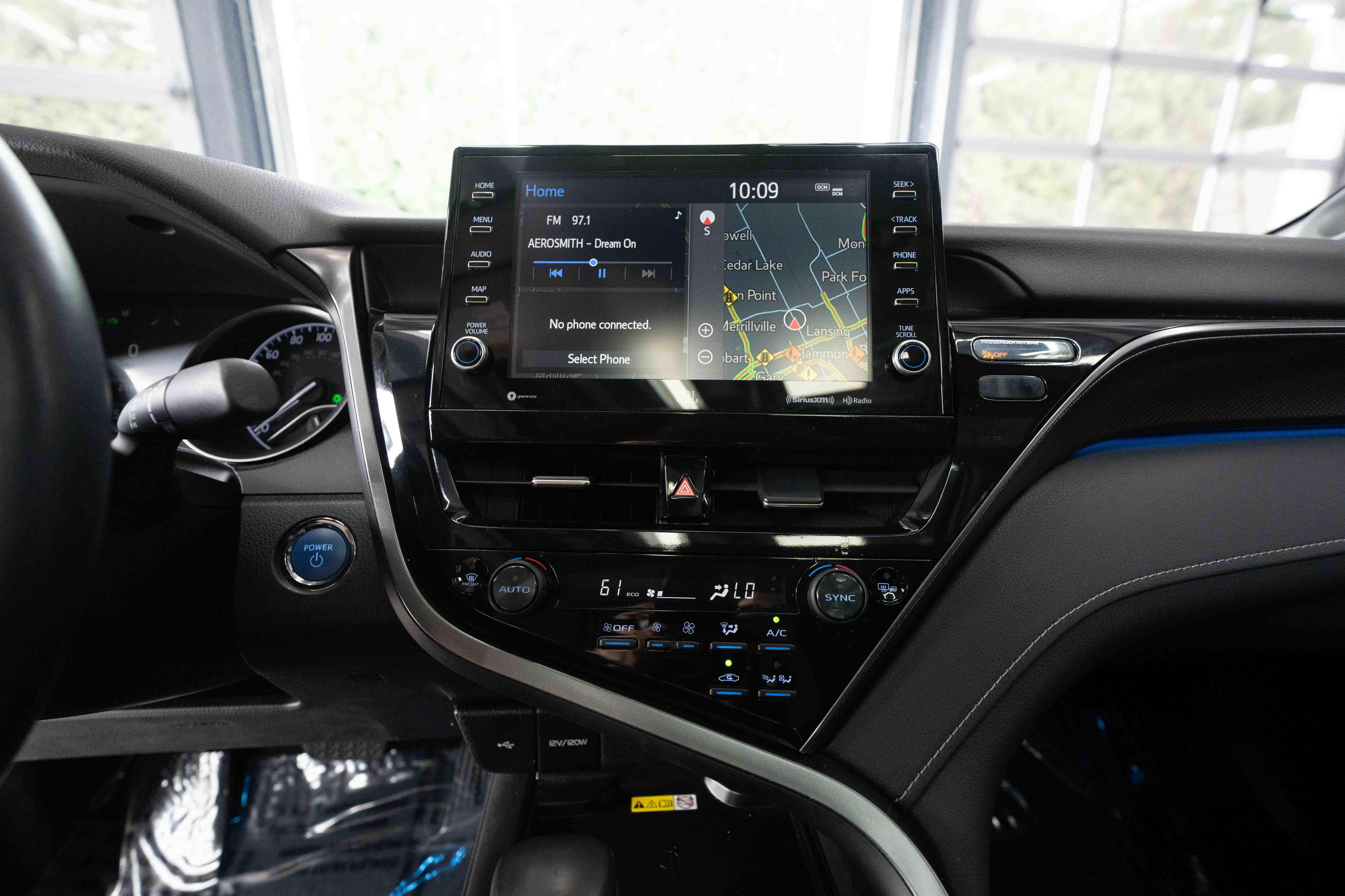 Certified 2022 Toyota Camry XSE w/ Navigation Upgrade Package FWD image 18