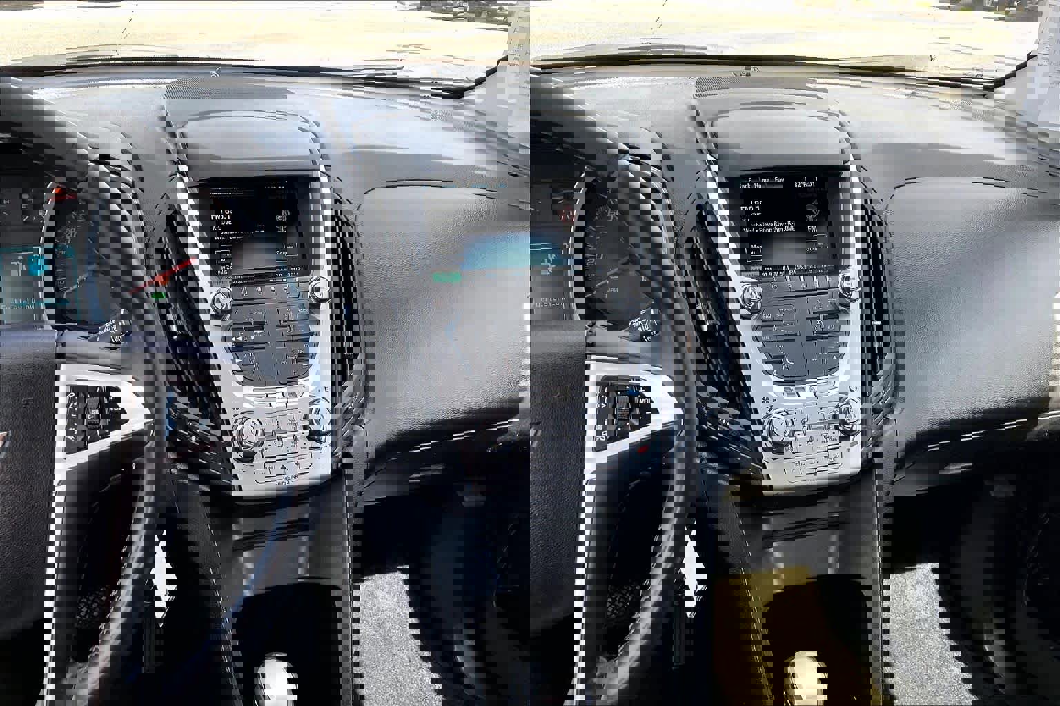 Used 2015 Chevrolet Equinox LT w/ Power Convenience Package image 7