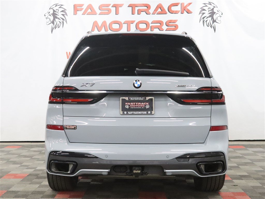 Used 2023 BMW X7 xDrive40i w/ Executive Package AWD/4WD image 5