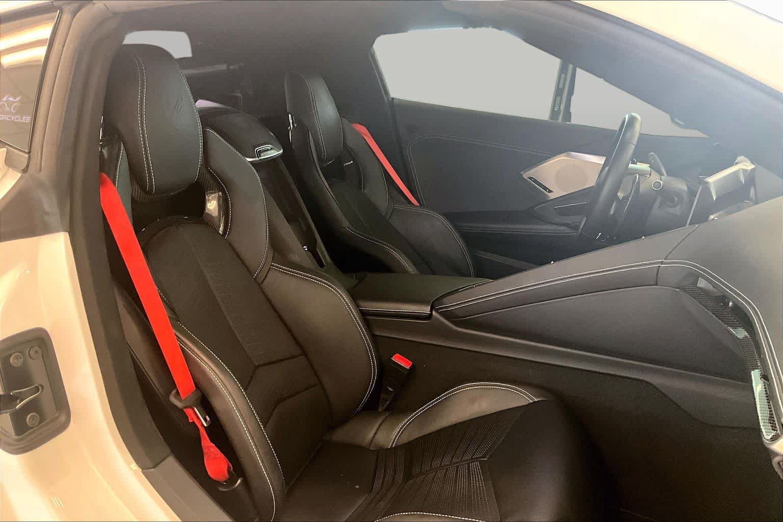 Used 2021 Chevrolet Corvette Stingray Preferred Cpe w/ Z51 Performance Package RWD image 7