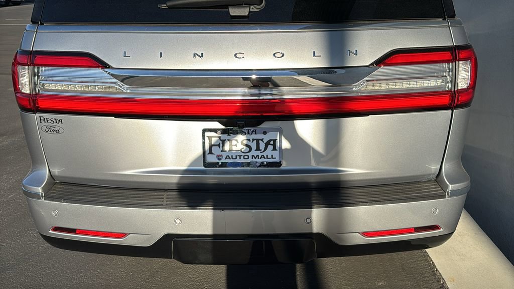 Used 2021 Lincoln Navigator L Reserve w/ Luxury Package AWD/4WD image 8