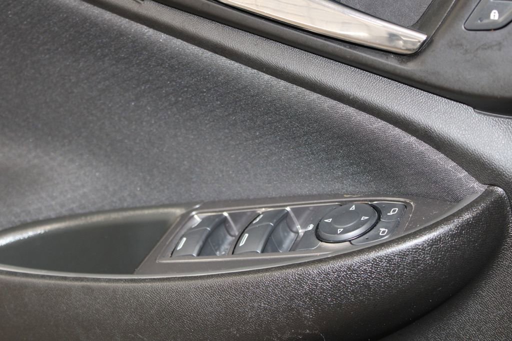 Used 2024 Chevrolet Malibu LT image 36