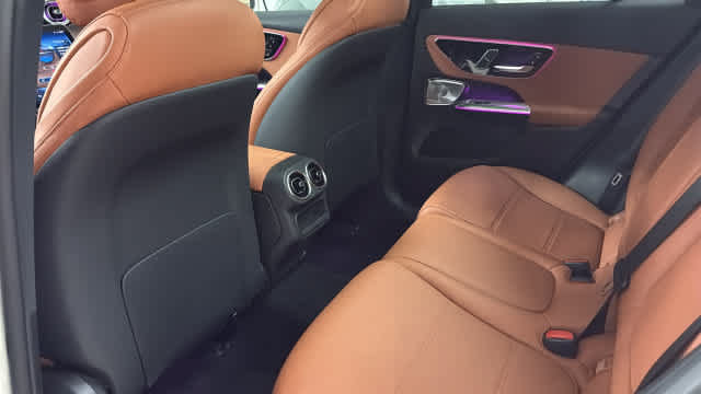 Used 2026 Mercedes-Benz GLC 300 4MATIC image 30