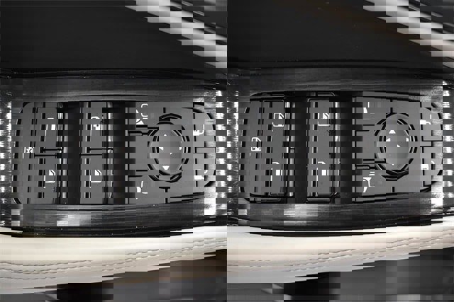 Used 2025 Nissan Rogue SV image 23