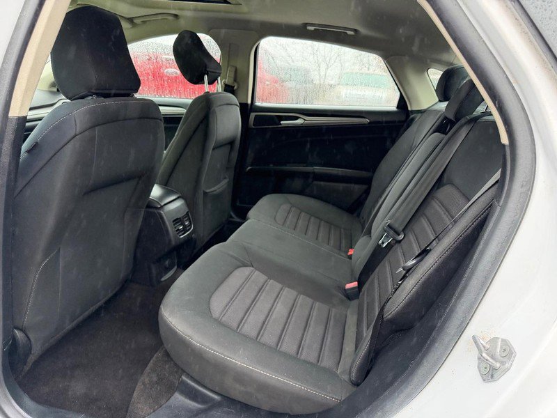 Used 2020 Ford Fusion SE image 8