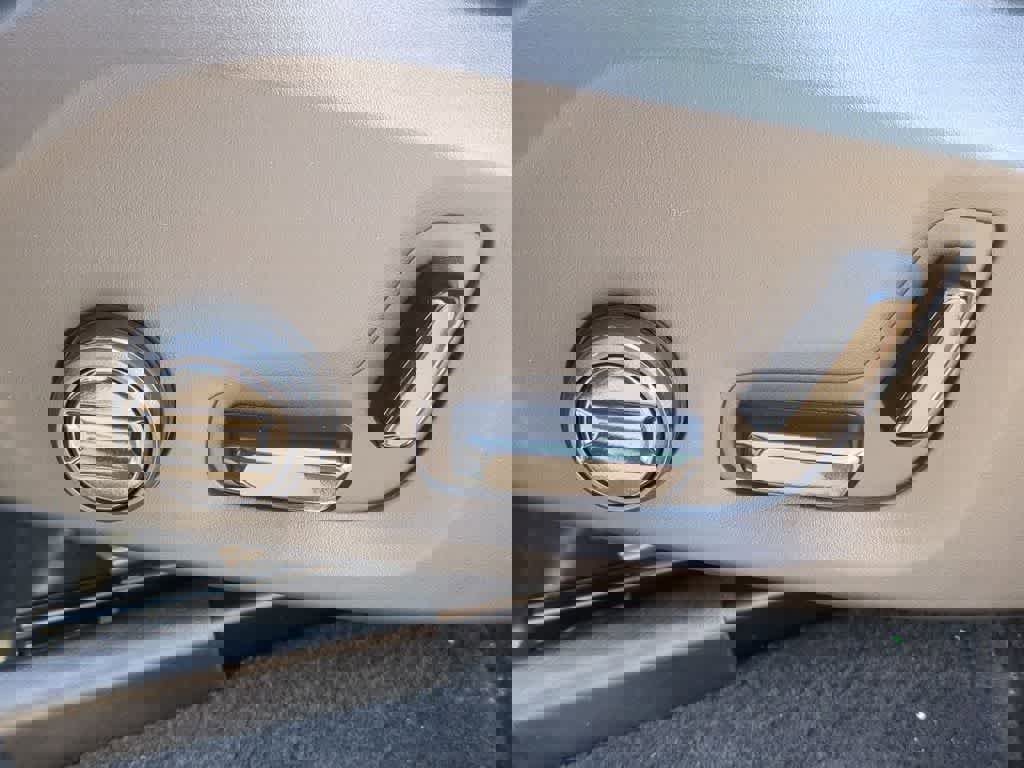 Used 2026 Volvo XC90 B6 Plus w/ Protection Package Premier image 15