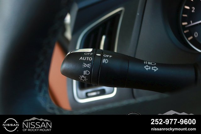 Used 2023 INFINITI Q50 Luxe w/ Cargo Package AWD/4WD image 22