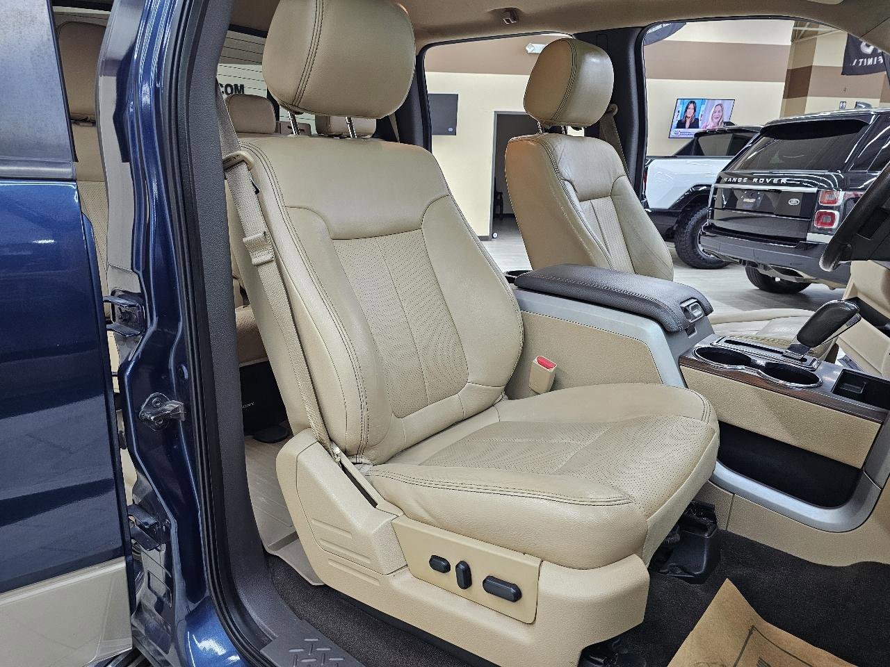 Used 2014 Ford F150 Lariat w/ Equipment Group 502A Luxury RWD image 19