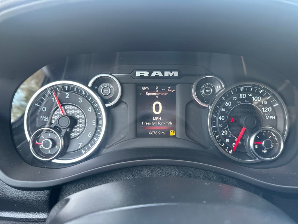 Used 2024 RAM 2500 Big Horn w/ Sport Appearance Package image 14