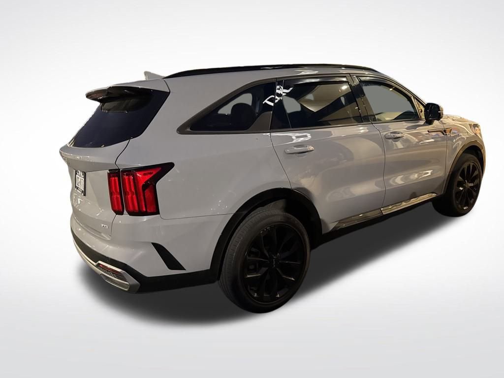 Used 2023 Kia Sorento SX image 4