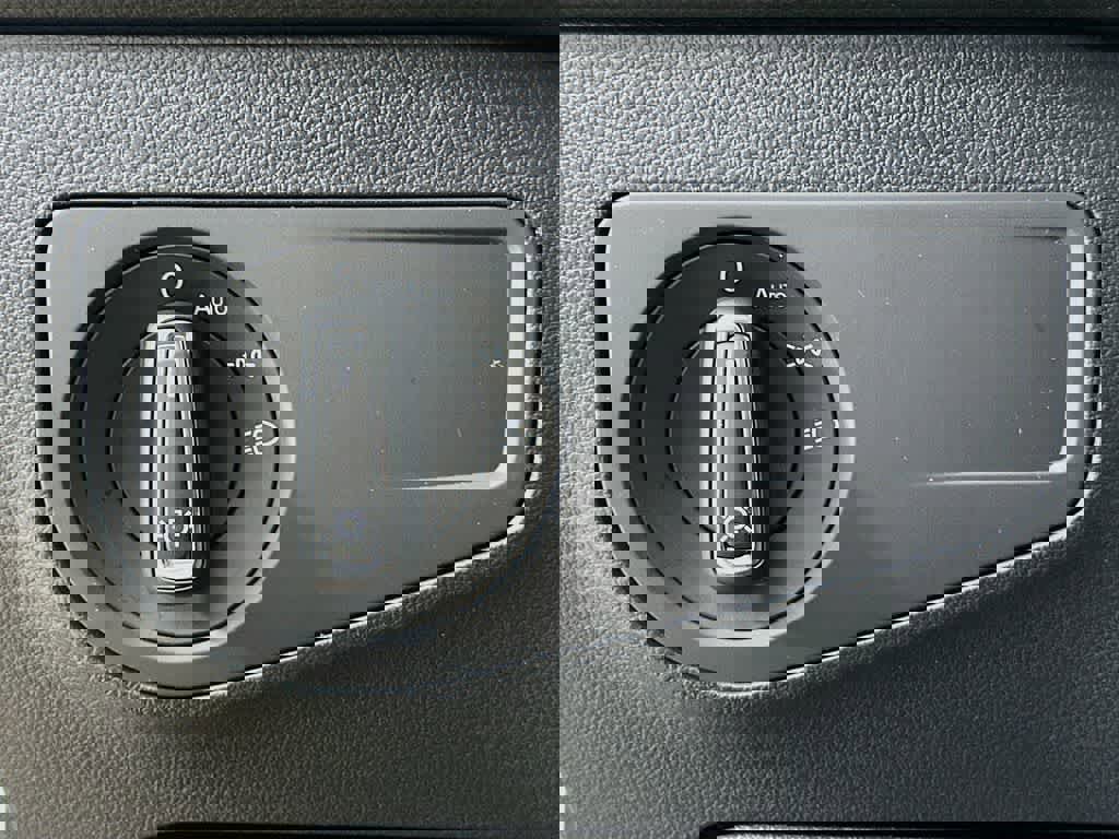 Used 2024 Volkswagen Tiguan SE R-Line image 27