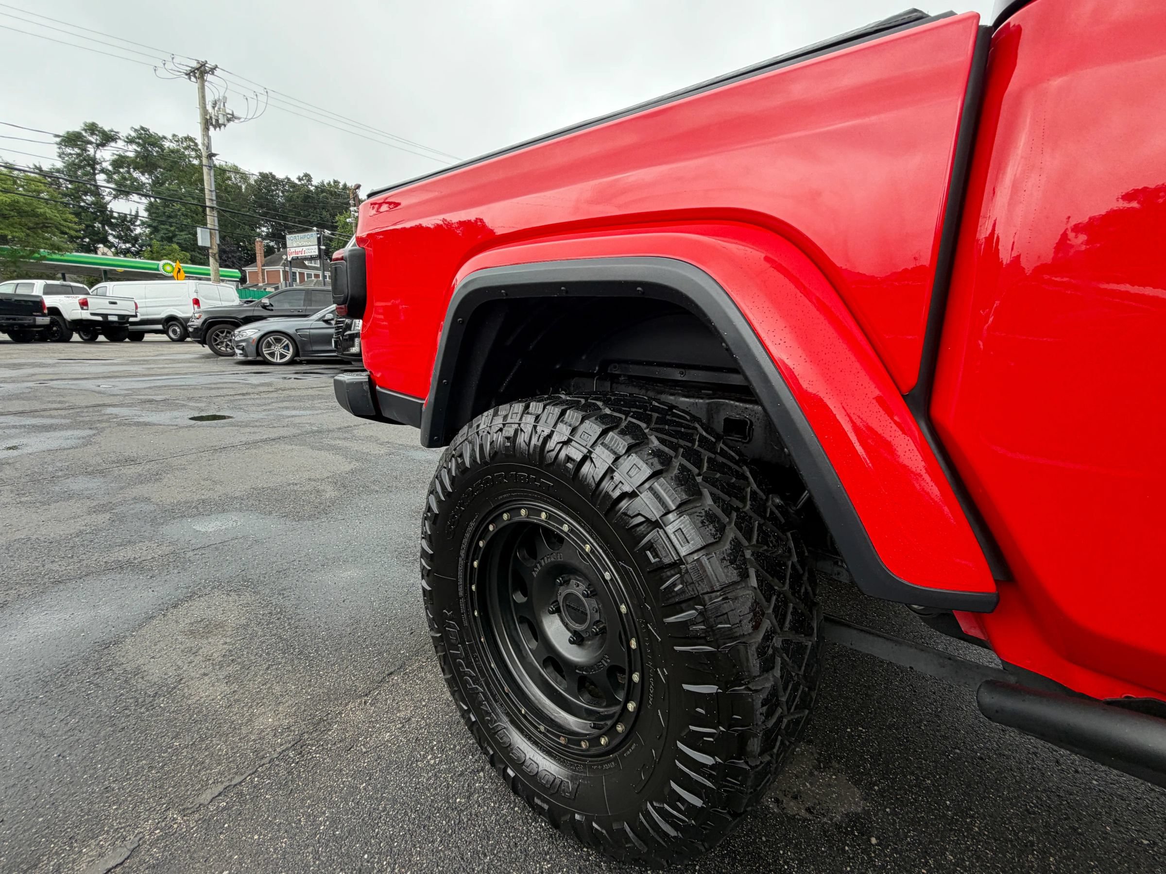 Used 2020 Jeep Gladiator Overland AWD/4WD image 34
