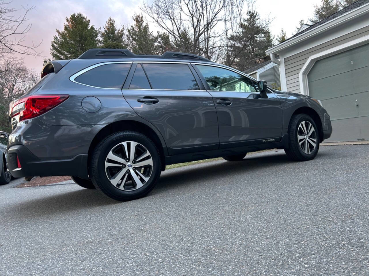 Used 2018 Subaru Outback 3.6R Limited image 29