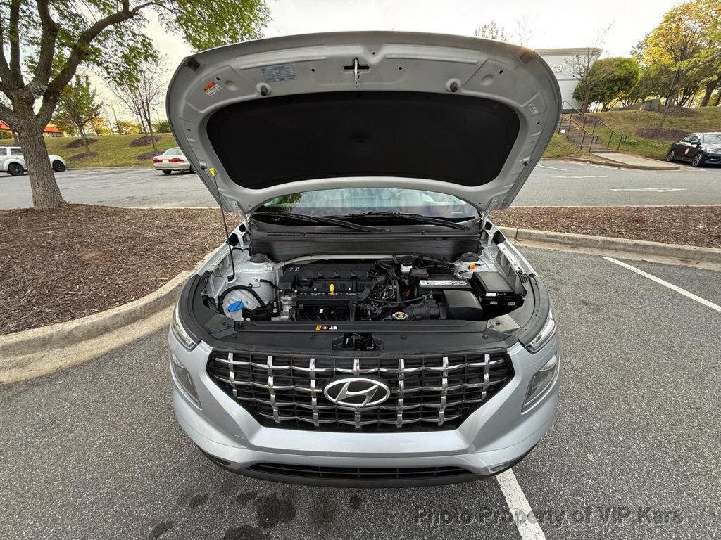 Used 2021 Hyundai Venue SEL image 20