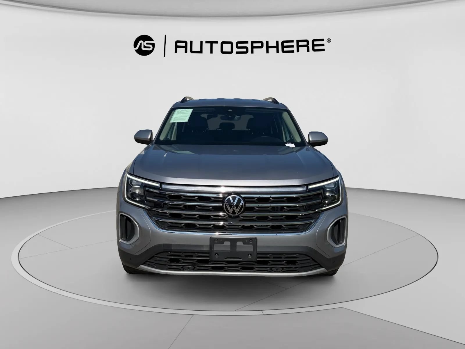 Used 2024 Volkswagen Atlas SE AWD/4WD image 2