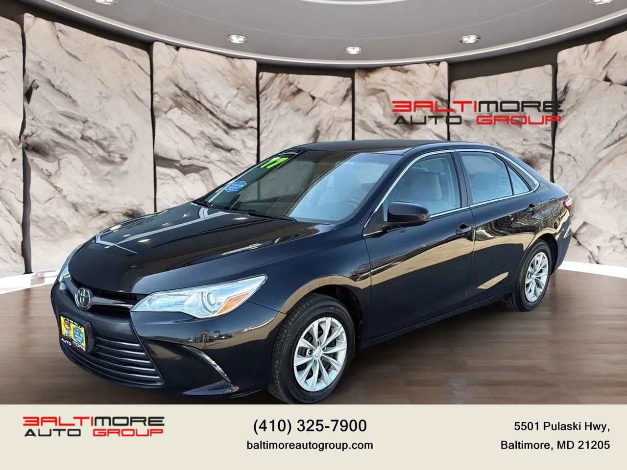 Used 2017 Toyota Camry LE image 1