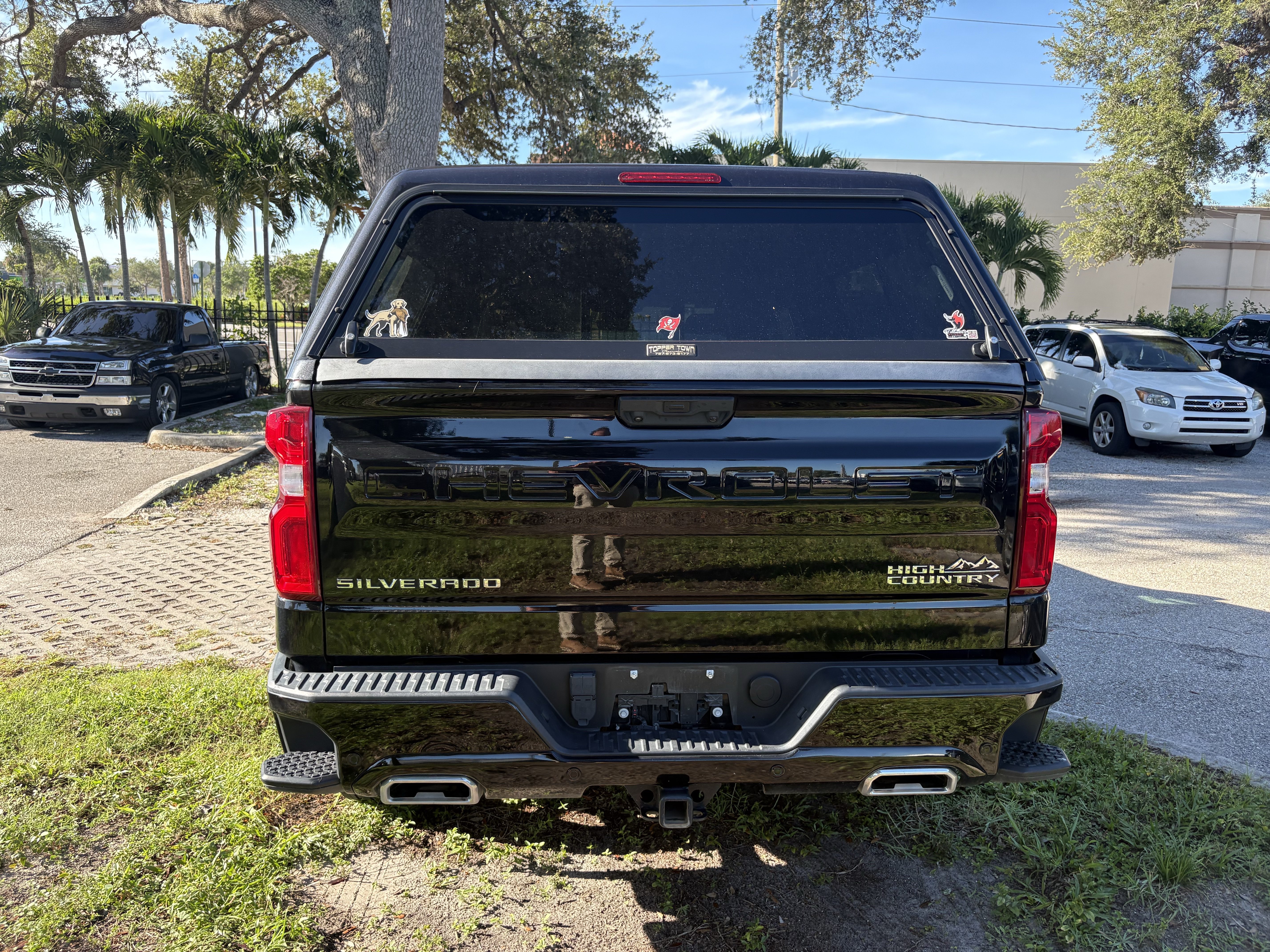 Certified 2024 Chevrolet Silverado 1500 High Country AWD/4WD image 6