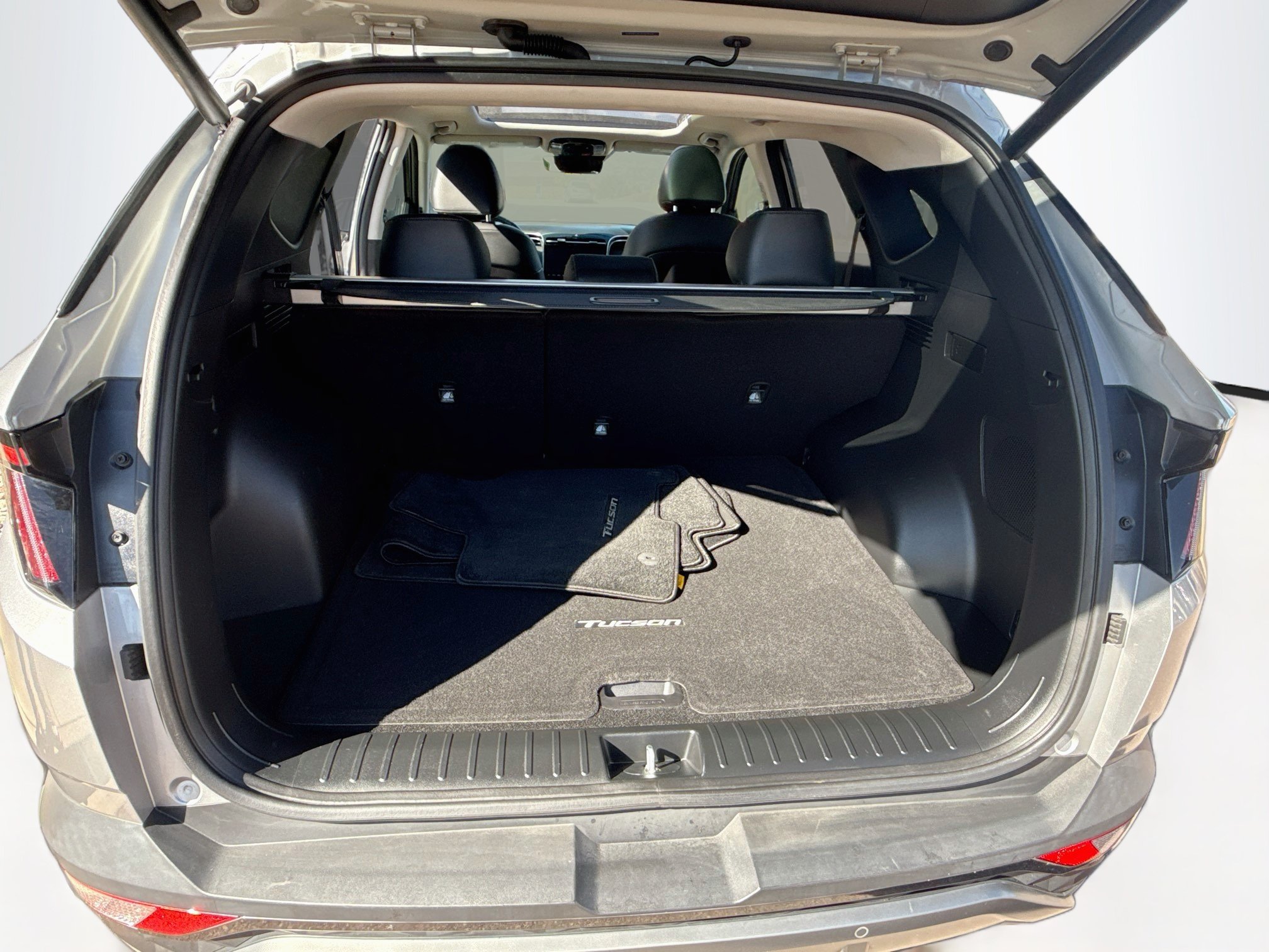 Used 2023 Hyundai Tucson Limited w/ Cargo Package AWD/4WD image 31