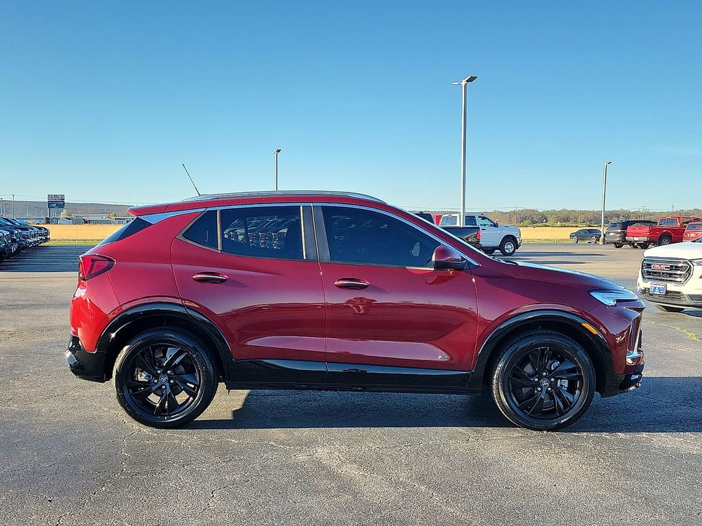 Used 2025 Buick Encore GX Sport Touring image 4
