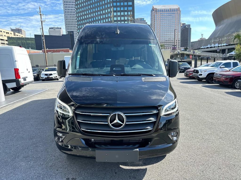 Used 2025 Mercedes-Benz Sprinter 3500 image 2