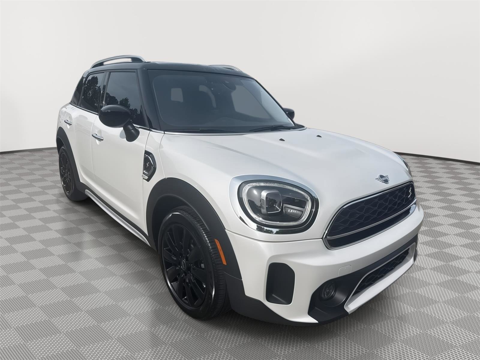 Used 2024 MINI Cooper Countryman S FWD image 4
