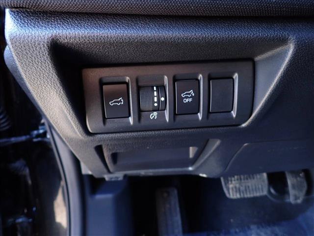 Certified 2025 Subaru Outback Premium AWD/4WD image 16