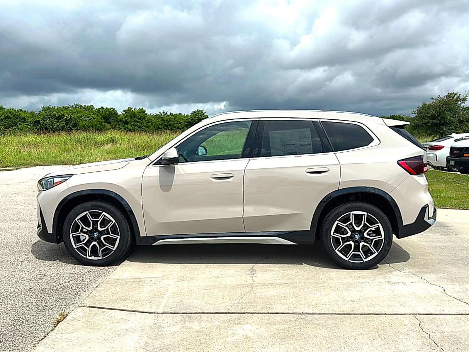 New 2026 BMW X1 xDrive28i w/ Convenience Package AWD/4WD image 5