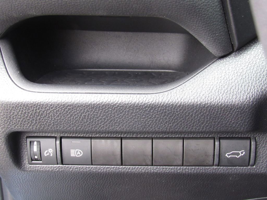 Certified 2023 Toyota RAV4 XSE AWD/4WD image 33