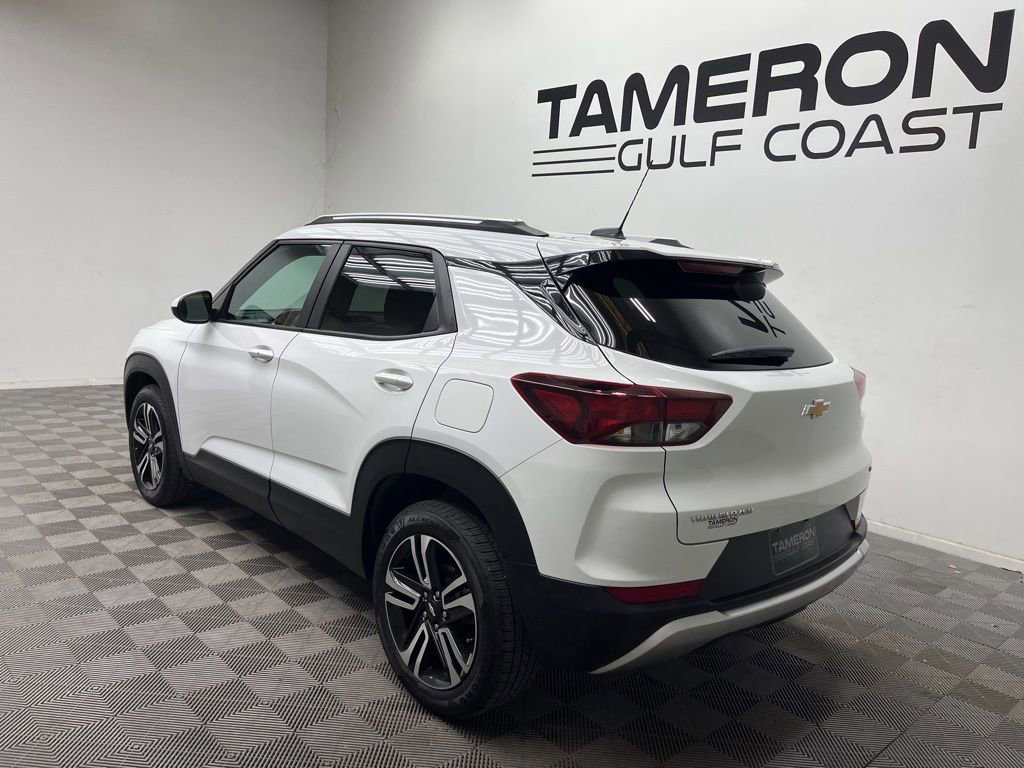 Used 2023 Chevrolet TrailBlazer LT w/ Convenience Package image 8