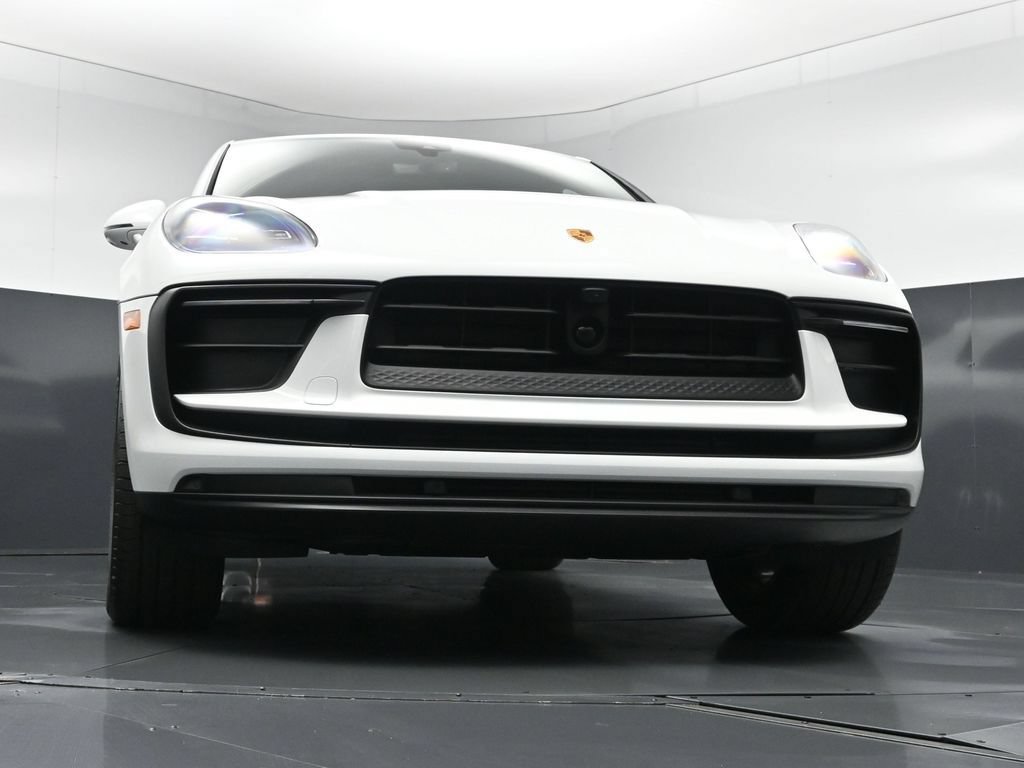 New 2026 Porsche Macan AWD/4WD image 30