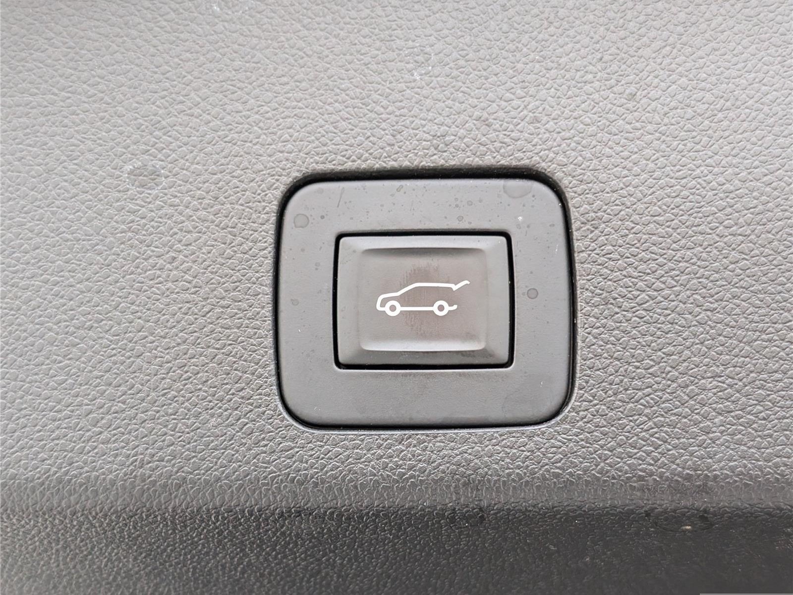 Used 2022 Buick Encore GX Essence w/ Advanced Technology Package AWD/4WD image 14