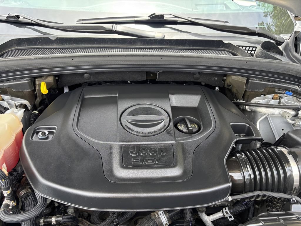 Used 2022 Jeep Grand Cherokee L Summit w/ Advanced Protech Group IV AWD/4WD image 18