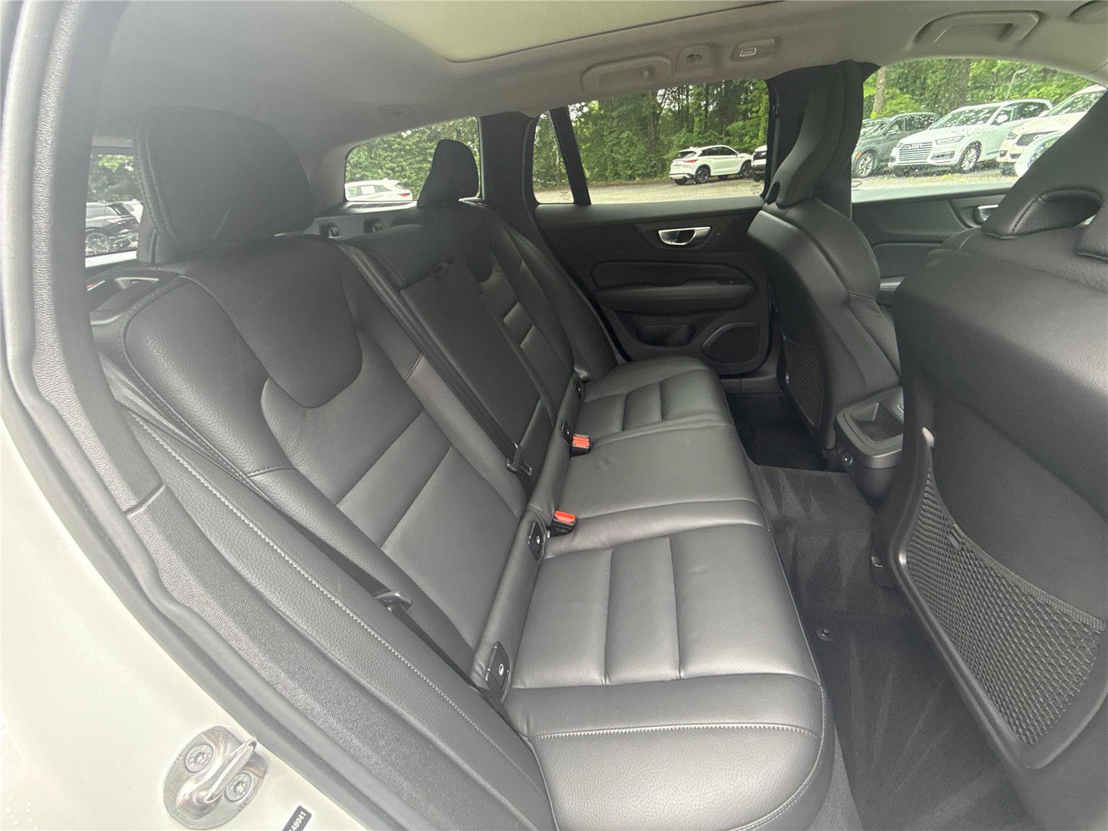 Used 2025 Volvo V60 B5 Cross Country Plus AWD/4WD image 28
